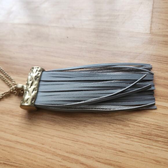 Plunder Gold Tone Multi Strand Gray Tassel Statement Layered Boho Necklace 19in - Picture 7 of 8